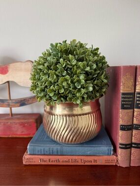 Vintage Brass Planter Cachepot Ribbed Made in India Boho Hollywood Regency